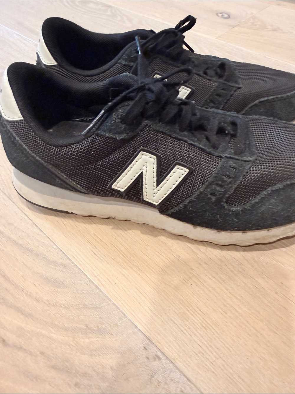 New Balance Black and White Men's Lifestyle Sneakers